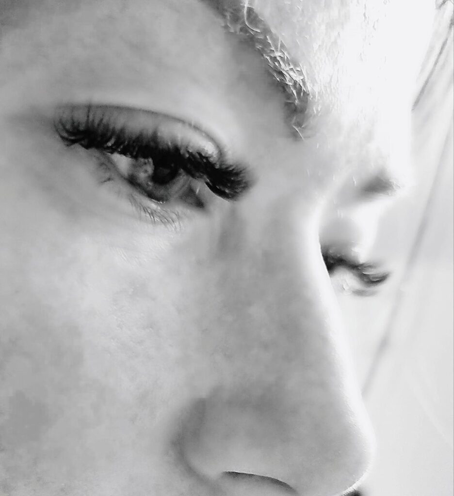 PODO • NAILS • LASHES by Anastasia Ostrovski