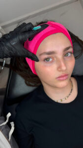 נויה מעצבת גבות Eyebrow artist